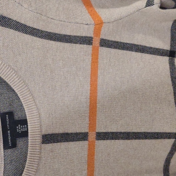 Adrienne Vittadini women's medium tan large‎ check soft crewneck sweater - Picture 2 of 6